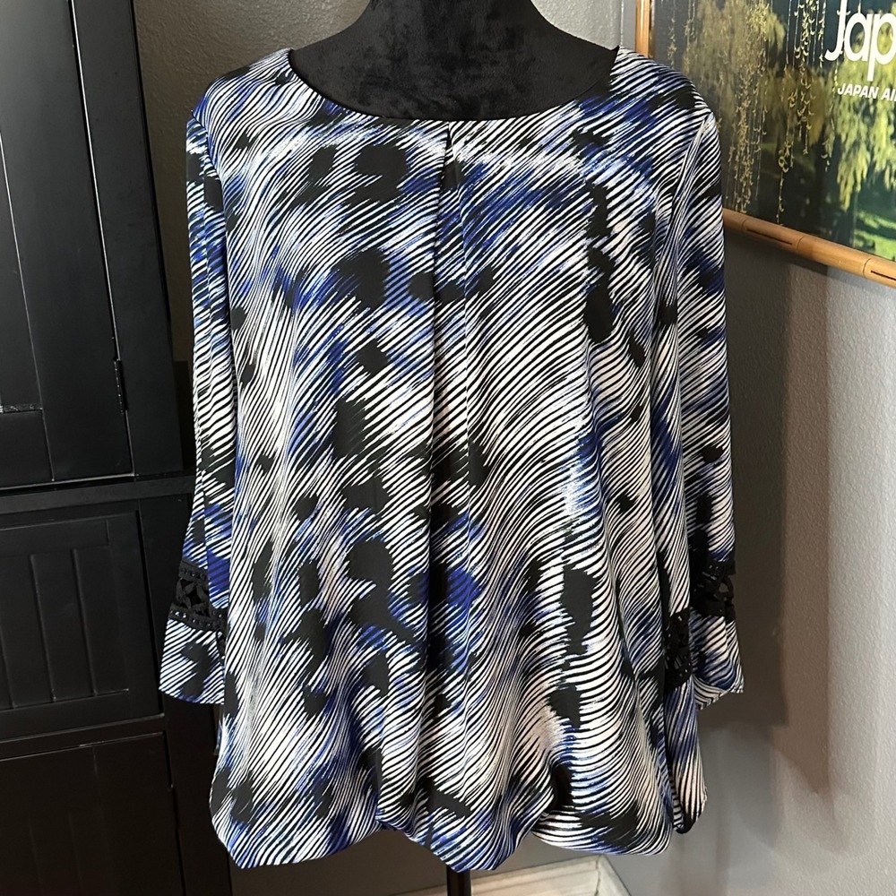 AGB Blouse XL Blue Black Striped Bell Sleeve Crochet Career Office Abstract Chic